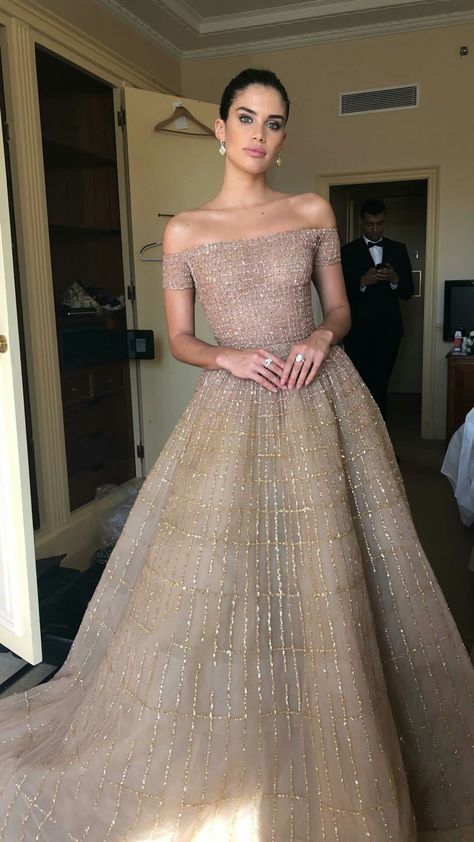 Soiree Dress, Gold Gown, Engagement Dresses, Fitted Tee, Dresses Elegant, Gala Dresses, Glam Dresses, Gorgeous Gowns, Great Dane