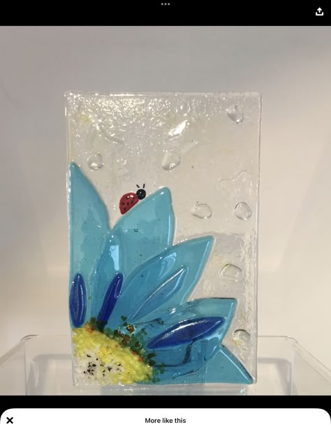 Stained Glass Stepping Stones Ideas, Fused Glass Ideas For Beginners Projects, Broken Glass Crafts, Glass Fish Tanks, Glass Art Techniques, Fused Glass Panel, Fused Glass Wall Art, Glass Art Pictures, Fused Glass Plates