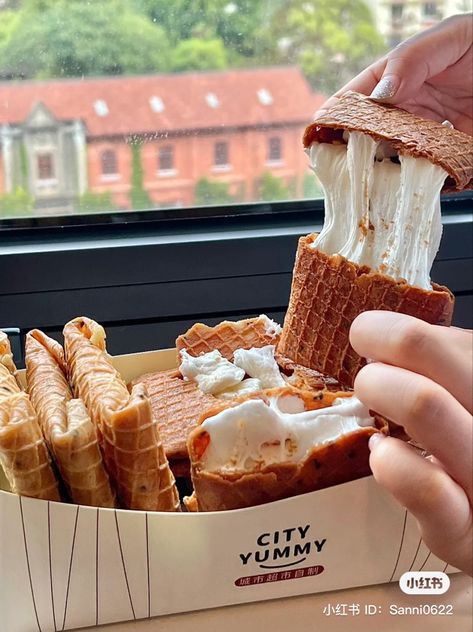 Aesthetic Waffles, Making Waffles Aesthetic, Waffle Aesthetic Korean, Chocolate Chip Waffles Aesthetic, Chicken And Waffle Aesthetic, Fine Dining Desserts, Food Cart Design, Food Garnishes, Cafe Food