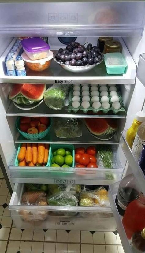 Healthy Fridge, Makanan Diet, Healthy Groceries, Healthy Food Motivation, Food Snapchat, Food Obsession, Aesthetic Food, Workout Food, Food Dishes