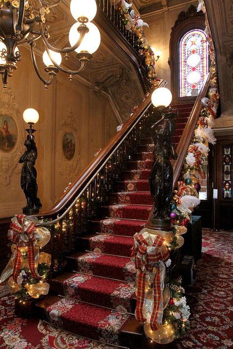 Victoria Mansion, Dramatic Entrance, Beautiful Stairs, Victorian Home Decor, Victorian Interior, Victorian Interiors, Victorian Mansions, Victorian Furniture, Mansion Interior