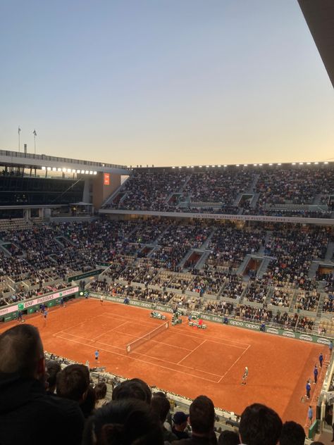 Tennis Tournament Aesthetic, Tennis Artwork, Tennis Lifestyle, Tennis Aesthetic, Carlos Alcaraz, Tennis Life, Tennis Tournaments, Senior Trip, Tennis Match