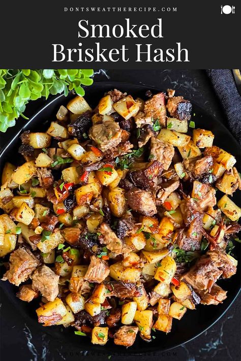 Whip up our smoked brisket hash for a mouthwatering meal! Juicy brisket meets golden potatoes with a hint of spice. Breakfast to dinner delight. Brisket Brunch Ideas, Brisket Bowl Recipe, Brisket And Eggs Breakfast, Leftover Chopped Brisket Recipes, Brisket Bowl, Juicy Brisket, Leftover Breakfast, Golden Potatoes, Brisket Recipes Smoked