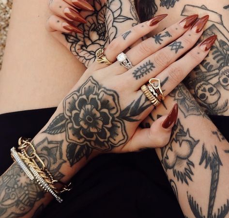 Nails On Tattooed Hands, Bruja Nails, Sammi Jefcoate Nails, Summer 2023 Nail Trends, Black Cherry Nails, Tattooed Hands, Western Nails, 2023 Nail, Hand And Finger Tattoos