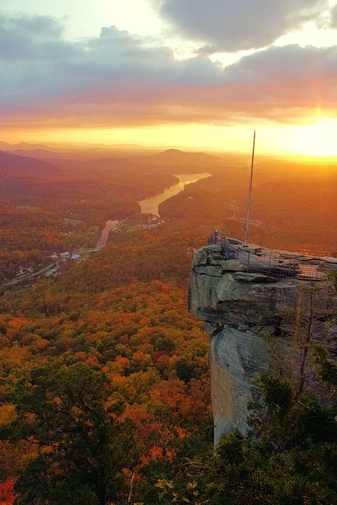 Sunrise today at Chimney Rock Park, near Asheville, North Carolina. North Carolina Hiking, Chimney Rock State Park, Honeymoon Photography, Chimney Rock, Lake Lure, Nc Mountains, North Carolina Mountains, Asheville North Carolina, Blue Ridge Mountains