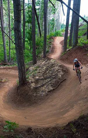 Bike Wallpaper, Hood River Oregon, Mtb Trails, Downhill Mtb, Mountain Bike Shoes, Hood River, Bicycle Maintenance, Riding A Bike, Mountain Bike Trails