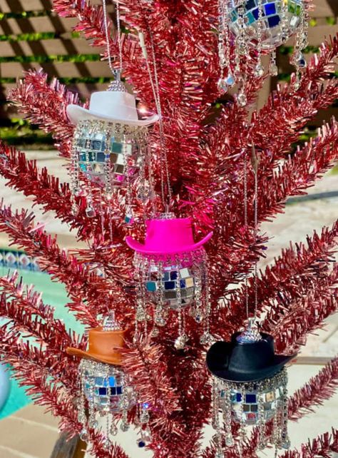 22 Trending Holiday Decorations For 2023 & 2024! Disco Christmas Ornaments, Christmas Ornament Themes, Groovy Christmas Decor, Disco Christmas Decor, Disco Christmas Decorations, Desert Christmas Decor, Maximalism Christmas, Funky Christmas Decor, Disco Christmas Tree