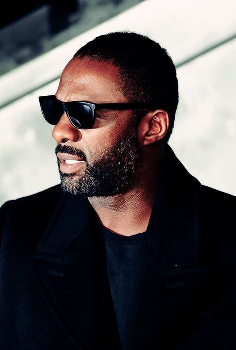 Idris in shades Idris Elba Thor, Thor Dark World, Idris Alba, Thor The Dark World, Michael Ealy, Dark World, Idris Elba, The Dark World, Denzel Washington