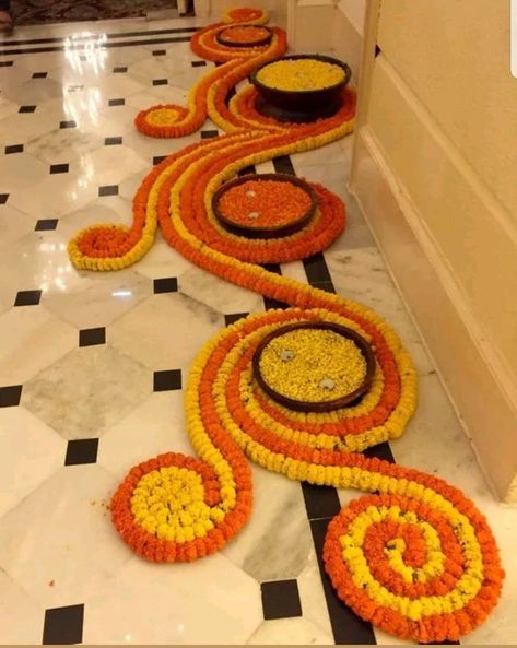 Diwali Decorations At Home, Housewarming Decorations, Diy Diwali Decorations, Rangoli Ideas, Flower Decorations Diy, Mehndi Decor, Quilled Creations, Artificial Garland, Diwali Diy