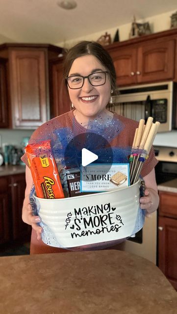 605 Dietitian on Instagram: "You are Appreciated Smores than You Know!! My personal favorite gift from this week! ❤️  What s’mores add in do you like?   #fyp #foryoupage #giftideas #giftgiving #teacherappreciationweek #daycareappreciation #nurseappreciation #gifts #viralvideos #nutrition #newmom #giftingideas #smores" S’mores Silent Auction Basket, S'more Raffle Basket, Wax Warmer Gift Basket Ideas, S’mores Gift Ideas, S’mores Raffle Basket, Smores Raffle Basket Ideas, S’mores Fundraiser Basket, S’mores Gift Basket Diy, Campfire Gift Basket Ideas