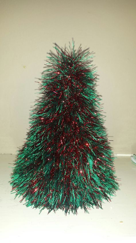 3d christmas tree made using king cole tinsel wool in green red Christmas Tree With Tinsel, Tree With Tinsel, Christmas Knits, Knitted Christmas Decorations, Tinsel Christmas, Tinsel Christmas Tree, 3d Christmas Tree, Crocheting Patterns, Nat King Cole