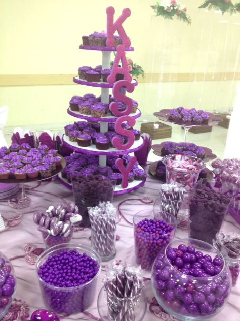 purple candy bar Candy Bar Ideas Purple, Purple Sweets Table, Purple Candy Bar Ideas, Purple Candy Table, Purple Candy Bar, Purple Candy Buffet, Purple Desserts, Purple Sweet 16, Candy Bar Cake