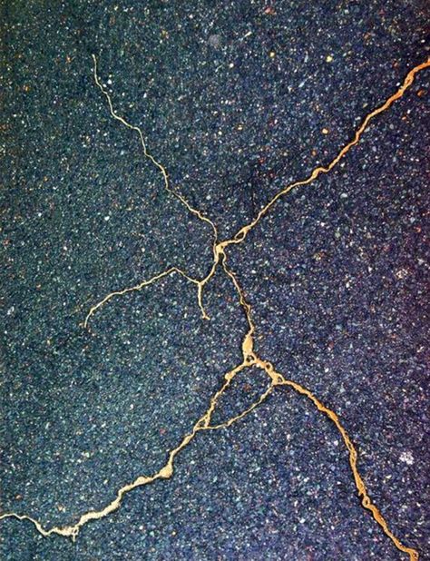 Kintsugi Floor, Kintsugi Aesthetic, Broken Porcelain, Polished Concrete Floor, Instagram Cover, Gold Powder, Gold Aesthetic, Concrete Floor, Japanese Architecture