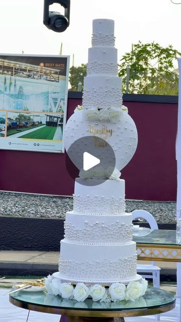 Best cakes in Ghana on Instagram: "Shutting down 2023 with this beautiful 7 tier rotating all white wedding cake for Timothy and Kate🤍🤍 Congratulations Mr & Mrs Aidoo.. We are pleased to be part of your beautiful journey.. We make the most beautiful wedding cakes in Ghana. 2024 wedding cake bookings ongoing… Kindly call or whatsapp 0503694749 for enquiries.. #weddingcakesinghana #nakbakerygh #cakesinghana #ghanabaker #7tierweddingcake #allwhiteweddingcake #bestcakesinghana" Most Beautiful Wedding Cakes, All White Wedding Cake, Fancy Wedding Cakes, Best Cakes, Most Beautiful Wedding, All White Wedding, White Wedding Cake, 2024 Wedding, Beautiful Wedding Cakes