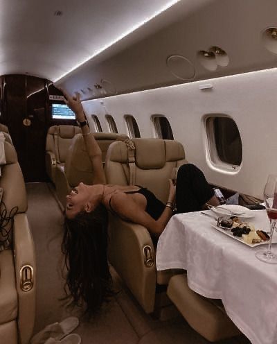 Rich lifestyle | dream life | luxury aesthetic | private jet | rich girl Wallpaper Airplane, Color Bordo, Calloway Sisters, Drømme Liv, Life Vision Board, Rich Girl Aesthetic, Super Rich Kids, Rich Girl Lifestyle, Rich Lifestyle