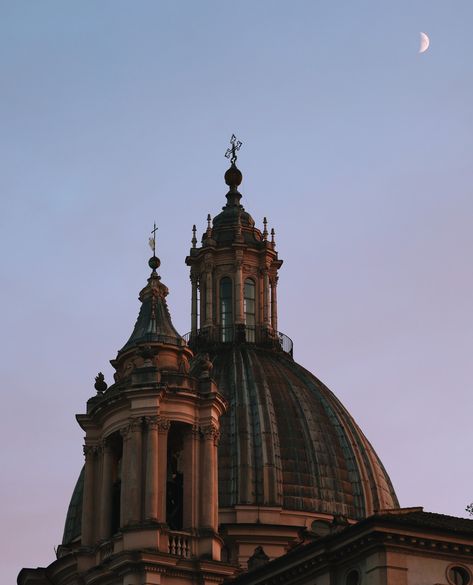 Piazza Navona at sunset. #tuscan #venice #travel #beautifulplaces #italianlandscapes #italiane #sunset #piazzanavona #piazza Costco Travel, Affordable Vacations, Vacation Meals, Piazza Navona, Venice Travel, Italy Travel Tips, Travel App, Ways To Travel, Europe Travel Tips