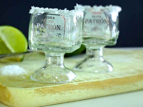 Mini Patron Bottle Shot Glasses Mini Patron Bottles, Patron Bottle Crafts, Beautiful Drinking Glasses, Tequila Drinks Easy, Fruity Alcohol Drinks, Bottle Shoot, Patron Bottle, Margarita Drink, Liquor Bottle Crafts