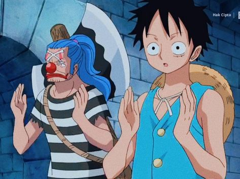 Luffy&buggy in impel down Luffy And Buggy, Buggy Impel Down, One Piece Crew, Funny Photos, Banners, One Piece, Screen, Disney Princess, Disney Characters