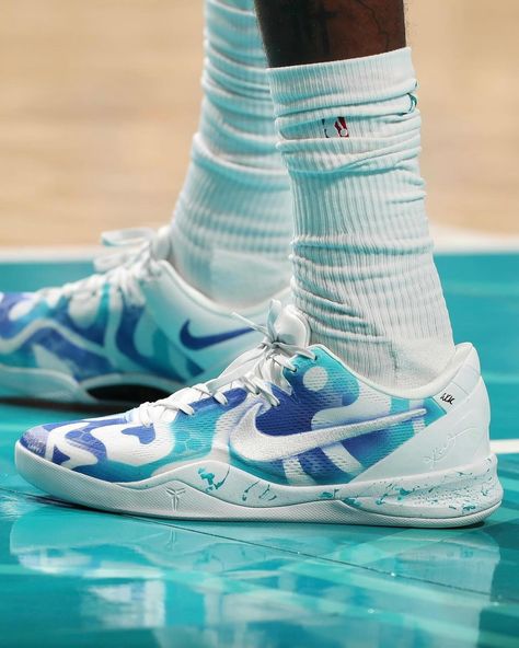 Brandon Miller’s “Halo” Kobe 8 customs are 🥶🥶🥶 | Instagram Kobe 8 Halo, Shoes Rotation, Kobe 8 Shoes, Brandon Miller, Basketball Shoes Kobe, Bball Shoes, Hoop Shoes, Bb Shoes, Kobe 8