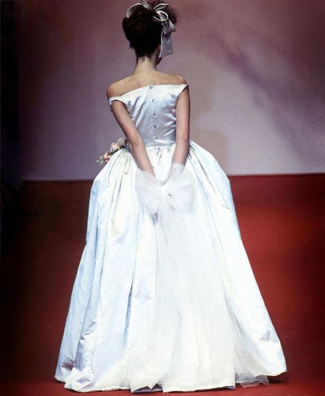 Vivienne Westwood Wedding Dress, Love Is Blind, 90s Model, Fashion Project, Fashion Attire, Art Dress, Runway Collection, Historical Fashion, Bridal Looks