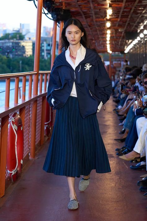 Tommy Hilfiger Spring/Summer 2025 Collection | Hypebeast Runway 2025 Spring Summer, Tommy Hilfiger Runway, Spring Summer 2025, Monogram Robes, Preppy Wardrobe, Fashion Week Trends, Fashion Weeks, Runway Trends, Carolina Herrera