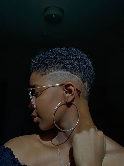 Fade Haircut Women, Short Hair Designs, Short Shaved Hairstyles, Shaved Hair Designs, Twa Hairstyles, Tapered Natural Hair, Natural Hair Cuts, Tapered Hair, Natural Hair Short Cuts