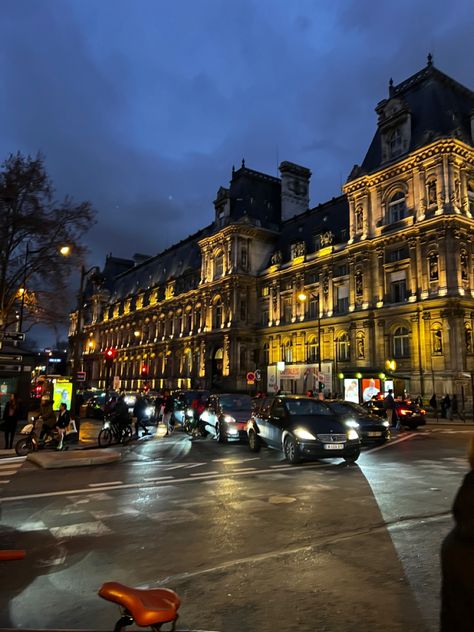 #travel #paris #aesthetic #hotel #nighttime Nighttime Paris Aesthetic, Aesthetic Hotel, Paris Buildings, Art Scrapbook, Travel Paris, Building Aesthetic, Paris Hotel, Paris Aesthetic, Paris At Night