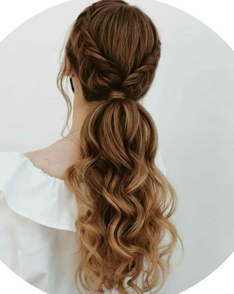 Cute Hairstyles On Long Hair, Ponytail Hairstyles For Sangeet, Junior Bridesmaid Hairstyles Ponytail, Pony Hairstyles For Bride, Pony Style Hair Ponytail Ideas, Bridesmaid Ponytail Braid, Hairstyle For Long Hair Women, Hairstyles Of Ponytail, Cute Curled Ponytail Hairstyles