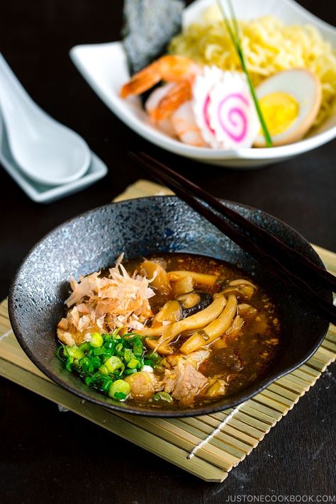 Does the summer heat have you dreaming of taking a dip? Then cook up a bowl of Tsukemen – cold ramen dipped into a bowl of intensely flavorful hot soup! #tsukemen #ramen | Easy Japanese Recipes at JustOneCookbook.com Dipping Noodles, Chef Taro, Japan Recipes, Fusion Cooking, Ramen Dishes, Just One Cookbook, Ramen Recipe, Asian Noodle Recipes, Easy Japanese Recipes