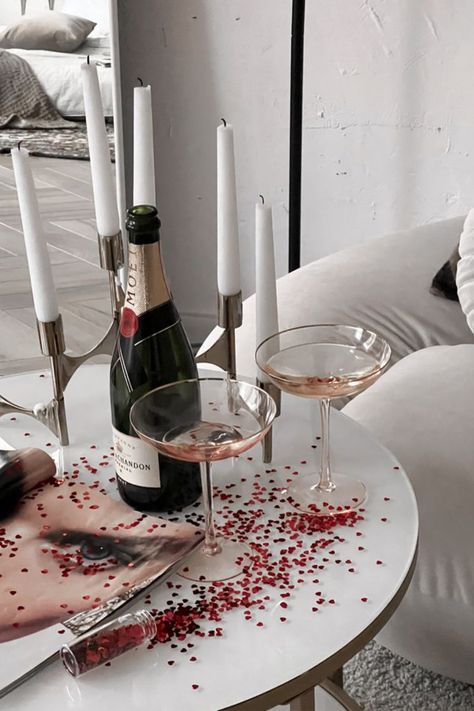 Champagne and glasses for valentines day V Day Flowers, Valentine Astethic, Valentines Aethestic, Valentines Day Astethic, Valentines Day Esthetics, Valentines Astethic, Valentines Day Content Ideas, February Asethic, Valentines Day Asethic