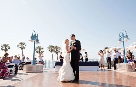 La Jolla Cove Hotel & Suites - La Jolla, CA Polynesian Aesthetic, Rooftop Wedding Venue, Coastal Wedding Venues, San Diego Wedding Venues, San Diego Restaurants, La Jolla Cove, Bali Hai, Wedgewood Wedding, Rooftop Wedding