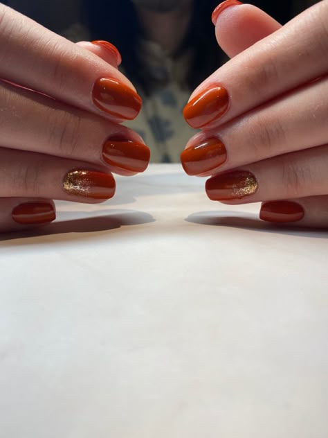 Rust Red Nails Design, Dark Orange Nail Designs, Orange Autumn Nail Designs, Fall Nail Ideas Orange, Pretty Trendy Nails, Orange Wedding Nails For Bride, Rust Wedding Nails, Paprika Nails, Rusty Red Nails