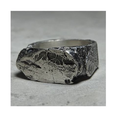 Ocean ring • Available any size • Silver 925 -Worldwide shipping- -------------------------------------------------- ⠀⠀⠀⠀⠀⠀⠀⠀⠀⠀⠀⠀⠀⠀⠀⠀ Made in Vung Tau (Vietnam) Blackening is made of sulfur from the volcano Ijen (Indonesia) Cast in silver in the city of Vung Tau (Vietnam) -----------------------------------------------------⠀⠀⠀⠀⠀⠀⠀⠀⠀⠀⠀⠀⠀⠀⠀⠀⠀⠀⠀⠀⠀⠀⠀⠀⠀⠀⠀⠀⠀⠀⠀⠀⠀⠀⠀⠀⠀⠀ !!ATTENTION !! The product may ultimately differ slightly from that shown in the photo, because it will be made manually, individually Mans Ring, Ocean Ring, Mountain Ring, Molten Metal, Alternative Engagement Ring, Meteorite Ring, Viking Ring, Signet Rings, Nature Ring