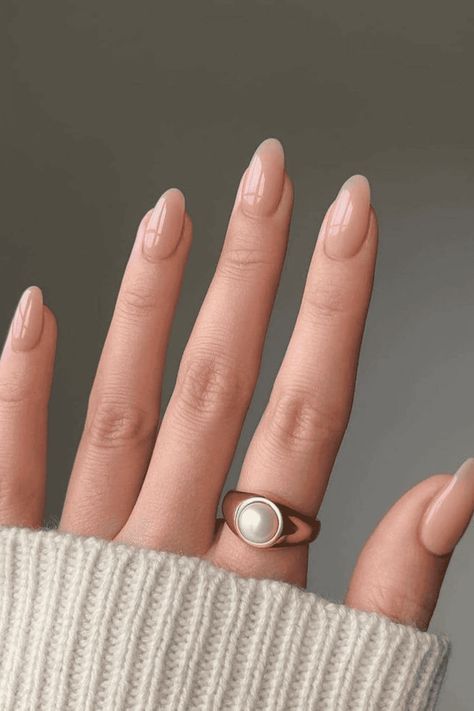 Are you wondering what your next natural nude nail polish cold be? This article has all the answers! Do you want to make a statement with your nails but don’t know what color to choose? Warm Tone Nail Colors, Skin Colour Nails, Warm Nude Nails, Light Nail Polish Colors, Subtle Nail Colors, Nude Tone Nails, Nails Pale Skin, Natural Nail Colors, Nude Nail Colors