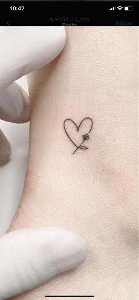 Tattoo For A Grandmother, Tats For Grandmother, Nan And Granddaughter Tattoo, Tattoos For Late Grandma, Tattos For Grandmas, Tattoo Ideas Memorial Grandparent, Meaningful Grandparent Tattoos, Tattoo Ideas For Grandma Who Passed, Granny Tattoo Memories