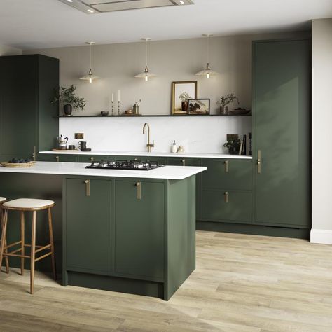 Kitchen Cabinets Green, Green Kitchen Aesthetic, Howdens Kitchens, Latest Kitchen Trends, Green Kitchen Designs, Dark Green Kitchen, Green Kitchen Decor, Sage Green Kitchen, Green Kitchen Cabinets