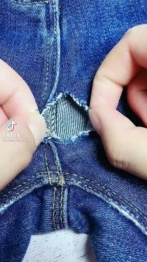 Holes In Clothes, Shoes Grunge, Diy Picture Frame, Photo Diy, Diy Clothes Hacks, Clothes Hacks, Sewing Jeans, Embroidery Crafts, Sewing Machine Basics