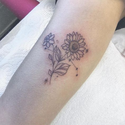 Jay on Instagram: “Aries ♈️ constellation with a wee sunflower 🌻 and daffodil for the lovely Keisha 🖤 #aries #constellation #sunflower #daffodil #linework…” Aries Constellation Tattoo, Daffodil Tattoo, Aries Constellation, Aries Tattoo, Sunflower Tattoos, Constellation Tattoos, Sunflower Tattoo, Ink Ideas, Tattoo Inspo