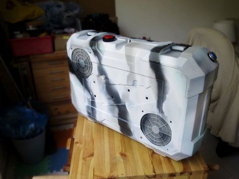 Portable Gaming PC in a Suitcase: 7 Steps (with Pictures) Custom Computer Case, Portable Pc, Lan Party, Old Cd, Custom Computer, Military Looks, Step Drill, Pc Parts, Free Stencils