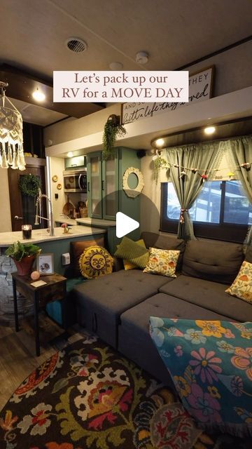 Shabby Chic Campers, Renovated Rv, Fifth Wheel Living, Tiny Camper, Luxury Rv, Home On Wheels, Rv Living Full Time, Rv Renovations, Full Time Travel