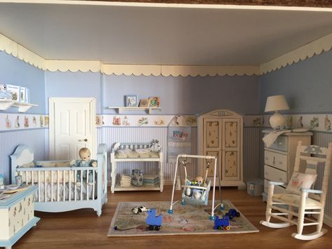 Vintage Baby Rooms, Mini Nursery, Miniature Nursery, Dollhouse Rooms, Dollhouse Design, Doll Nursery, Dollhouse Nursery, Barbie Sets, Diy Doll Miniatures