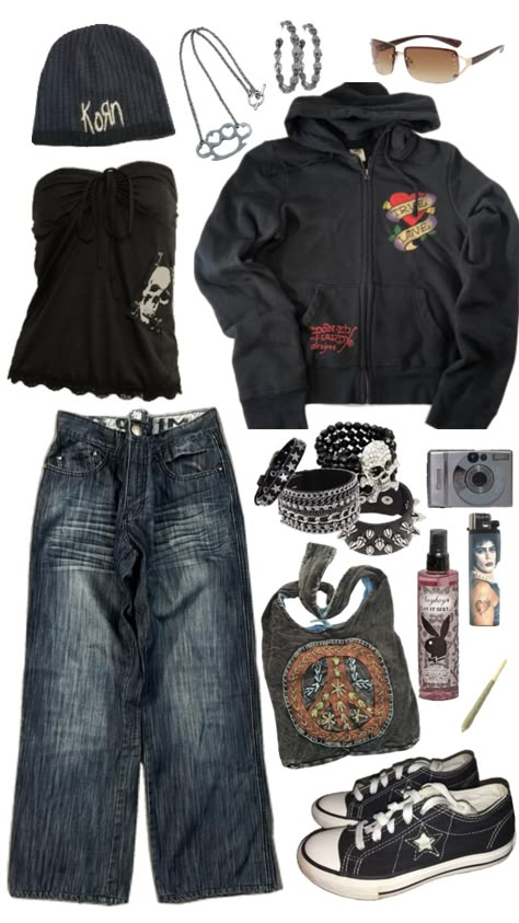 #outfitinspo #skater #y2k #grunge Fall Clothing Aesthetic Grunge, Grunge Y2k Outfits School, Fall Skater Outfits, Early 2000s Grunge Fashion, Y2k Skater Outfits, Skater Outfit Ideas, Skater Outfits Aesthetic, Grunge Skater Outfits, Skater Grunge Outfits