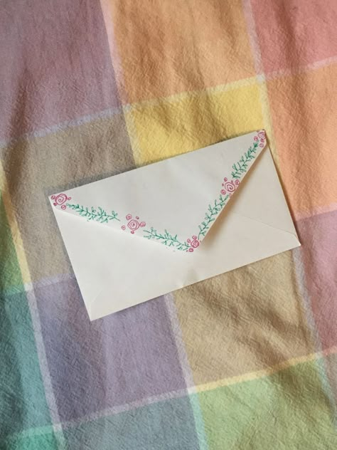 Mail Art Envelopes, Pretty Letters, Cute Envelopes, Aesthetic Letters, Pen Pal Letters, Envelope Art, Gift Inspo, Cute Letters, Handwritten Letters