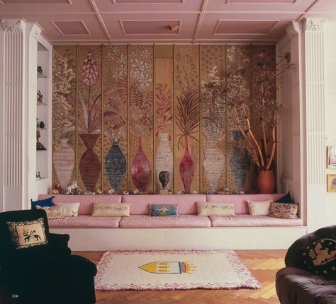 Fleur Cowles Wooden Paneling, Panelling Design, Wall Panelling, Pink Room, World Of Interiors, A Living Room, Wall Panel, Dream House Decor, Front Room