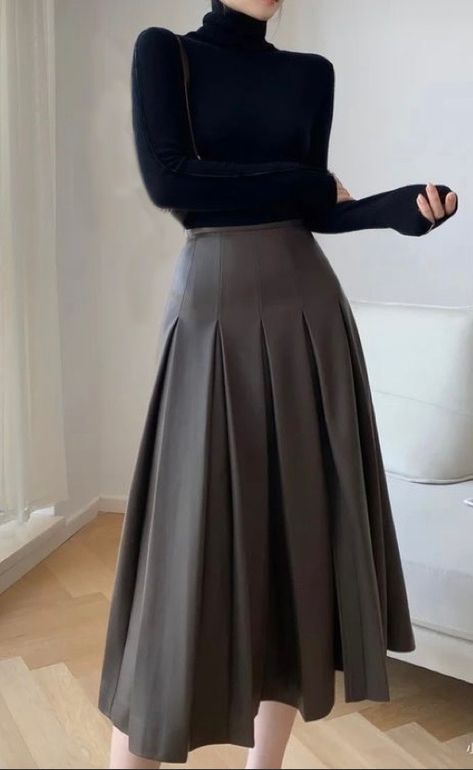 Black Turtleneck With Long Skirt, Black Turtleneck And Skirt, Black Turtleneck With Skirt, Turtleneck With Long Skirt, Long Skirt And Turtleneck Outfit, Black Turtleneck Outfit Skirt, Turtleneck Sweater With Skirt, Long Box Pleated Skirt, Medium Black Skirt Outfit