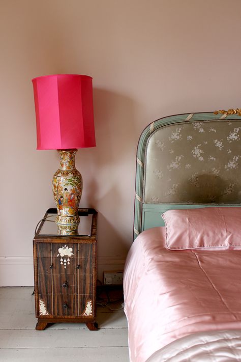 Farrow And Ball Calamine, Pink Rooms, Nightstand Wood, Copper And Grey, Bedroom Pink, Mid Century Bathroom, Eclectic Boho, Pink Copper, Farrow And Ball Paint