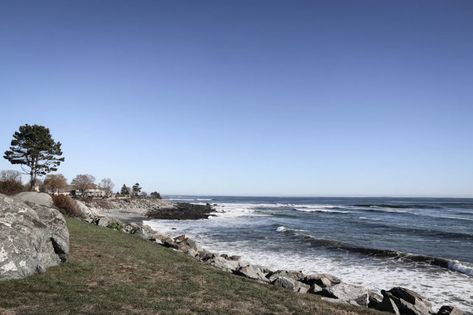 A Seaside Walk | North Hampton, New Hampshire North Hampton New Hampshire, Island Town, Places Worth Visiting, Boars Head, Hampton Beach, Fish House, Small Ponds, Sea Wall, Walking Trails