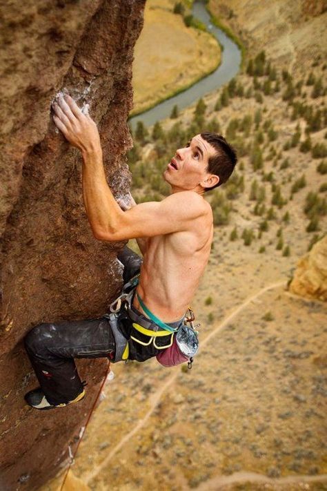 Alex Honnold, Motivational Inspiration, Sport Climbing, Climbing Gear, Moab Utah, Rock Climbers, Mountain Climbing, Men's Muscle, Extreme Sports