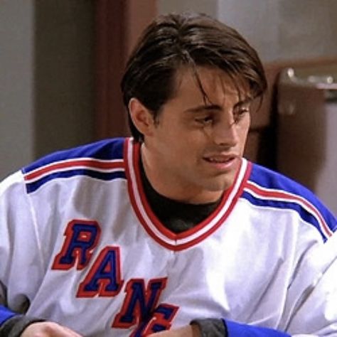 Joey Tribbiani Season 1, Joe Tribbiani, Joey Core, Chandler Friends, Joey Friends, 90s Actors, Matt Leblanc, Joey Tribbiani, Friends Season