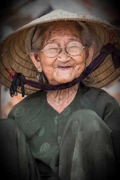 Elderly Woman Photography, Elderly People Photography, People Smiling Photography, Old Women Reference, Old Woman Reference, Old Woman Photography, Old People Reference, Old Woman Photo, Old People Portraits